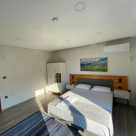 Royalova Hotell 3*